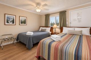 Snowshoe Ski-InSki-Out Steps to Ballhooter Lift Mountain Lodge Condo - 7