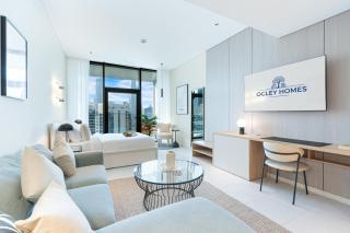 Cozy Central Home with Full Burj View - 1