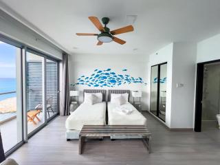 Blue Ocean -A Sky Harbour Oceanfront Twin Suite - 9