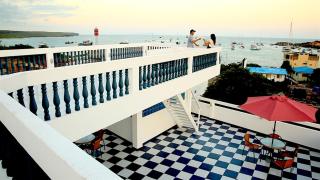 Galapagos Family Vacation 3 bedrooms 7 guests Centrally located and ocean view - 0