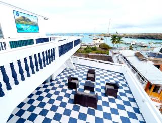 Galapagos Family Vacation 3 bedrooms 7 guests Centrally located and ocean view - 2