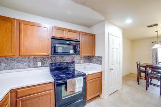 Fenced Yard, Workspace, Garage: Ft Worth Home Base - 2