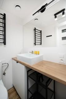 Plac Wolności Homely Apartment by BookingHost - 1