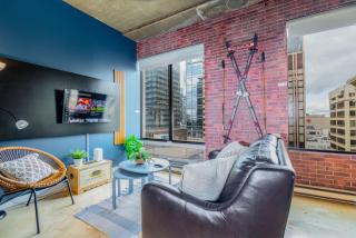Vintage NY Style Loft AC Near Rogers LRT - 4
