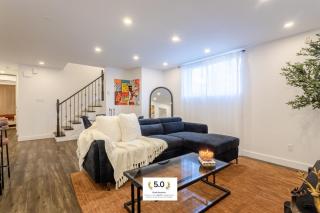 Chic City Hideaway, Vibrant Heart of Montreal - 9
