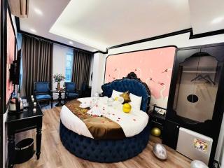 Crown Luxury Hotel - 3