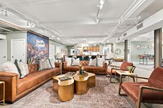 Rustic Suite 6BR by Maddox Hotel - 9