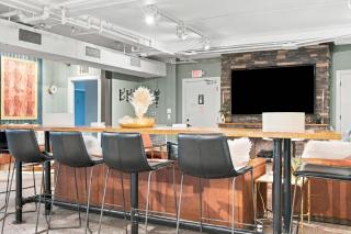 Rustic Suite 6BR by Maddox Hotel - 5
