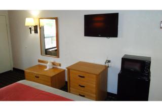 Motel 6 Memphis, TN - East - 2