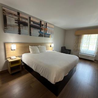 Days Inn by Wyndham Budd Lake - 9