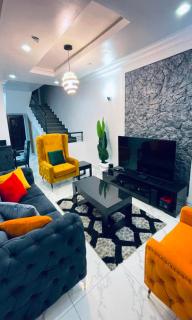 1-Bedroom Duplex Ensuit in Lagos - 0