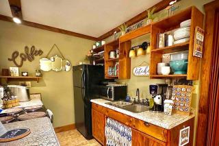 Sardis Lake - Tiny Studio Cabin - 5