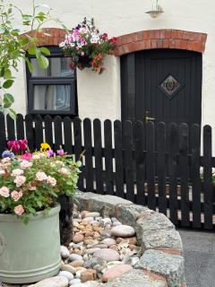 The Byre, Lympstone, luxury cottage sleeping four in Lympstone - 0