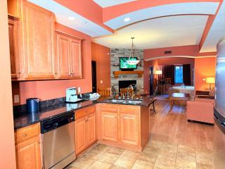 Comfortable 3-BR 3BA with Jacuzzi, Fireplaces & FREE Waterpark Passes in Chula Vista 24590 - 9