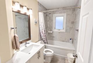 UofC-SAIT-Banff Trail-Suite A&B - 5