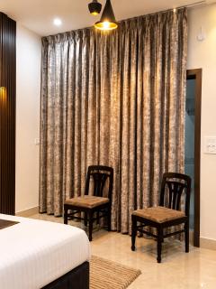 Hotel Nicholus Crest Lodge - 9