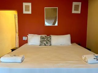 Villas Del Lago Resort King Room Upper Floor - 3