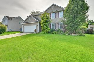 Spacious Family Getaway w/ Yard in Kalamazoo! - Kalamazoo - 0