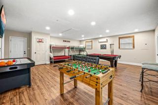 Mountain View-Huge Fenced Yard- Pool Table-hot Tub- Fire Pit-Pet friendly - Sevierville - 1