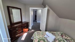 The Red Tavern Home - 2