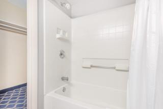 Aderi Hotel Near Casino - 9