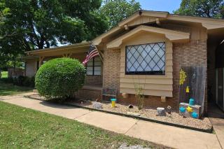 A Walk in the Park is a family and pet friendly place in Sulphur with lots of extras - 8