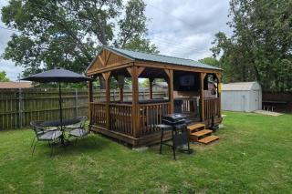 A Walk in the Park is a family and pet friendly place in Sulphur with lots of extras - 7