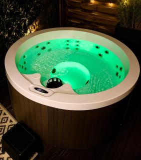 Romantic Tiny House with Private Jacuzzi and Garden between Amsterdam Haarlem and Schiphol Airport - 6