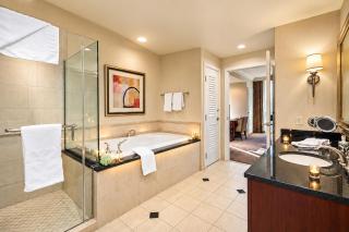 7th-Floor 1BR Suite, MGM Signature Strip Balcony, No Resort Fee - 2