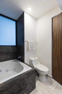 Jacuzzi, Centro Expositor, Los Fuertes - 4