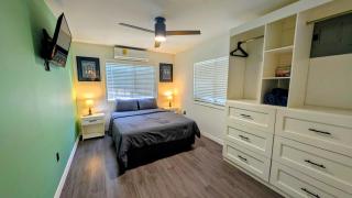 Elenas Modern 2BR Comfy Home - 9