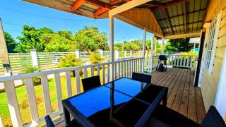 Elenas Modern 2BR Comfy Home - 2