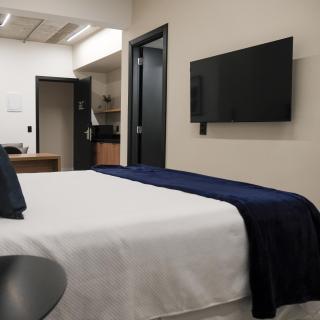 Leonard Hotel - 8