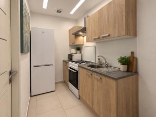 Newly refurbished Stylish 2 Bed Balzan Home - 5