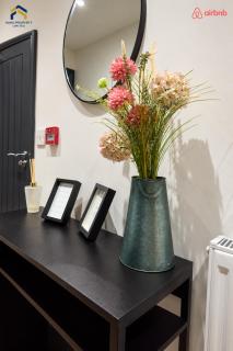 Stunning Skyview 2BR flat , fast Wifi - Home Away from Home - 3
