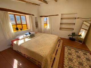 Cozy house in the countryside surrounded by mountains - 5