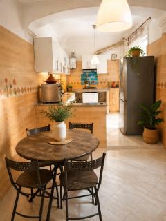 Beautiful bright apartment with Moroccan living room - 8
