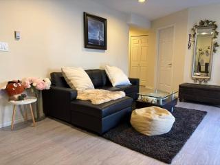 Cozy West Side Lower Suite l Easy Access UBC & DT - 7