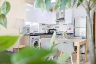 Elegant Home next to Metro Station in Al Furjan - 7