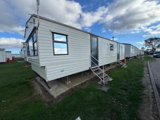Glamorous Caravan by the sea at Harts, Leysdown - 1
