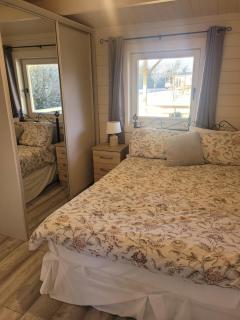 Nellies log cabin - 5