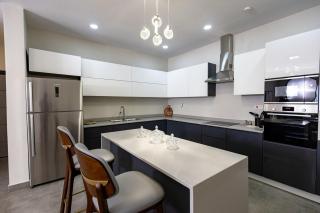 Contemporary Luxury 2 Bedroom, Labone Accra - 6