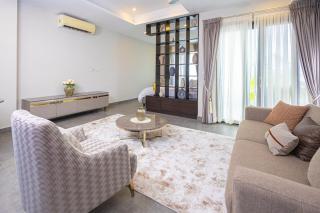 Contemporary Luxury 2 Bedroom, Labone Accra - 3