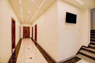 Hotel O Shree Krishna Palace - 9