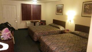Shady Motel - Caliente - 2