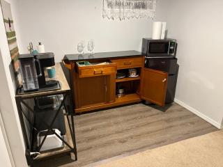 Hilltop Orchard Private Basement Guest Suite - 8