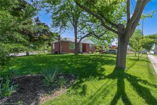 Lillys Pad in Brantford - 3