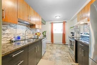 Casa Cozy Bossa Residence 2BR Jasper Ave Parking - 1