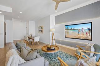Chevron Renaissance 3 Bedroom Executive Sub Penthouse - 2