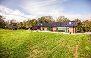 4 Bedroom Cozy Home In Thyholm - 0